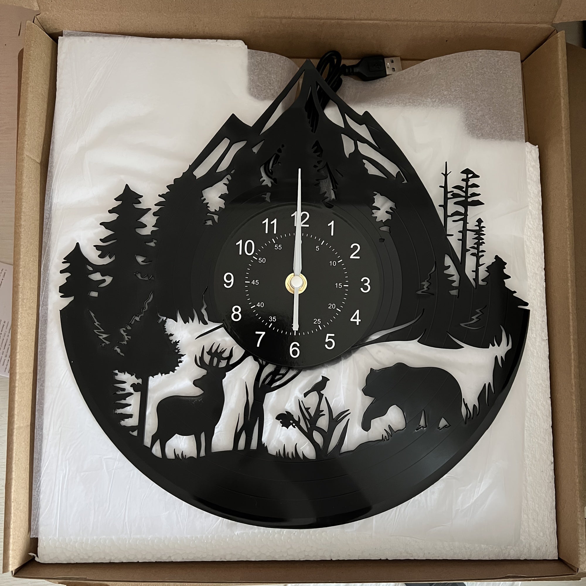 1pc Vinyl Record Wall Clock, Forest Wildlife Theme Wall Clock, Silent Clock, For Birthday, For Living Room Bedroom, Room Home Decor, Kitchen Office Decor, Mother's Day Spring School Season Graduation Gift