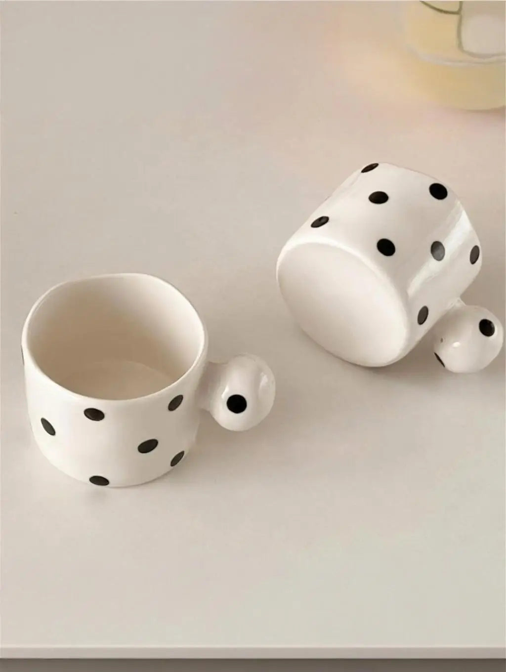 Hepburn black and white polka dot spherical irregular mug minimalist ceramic cup
